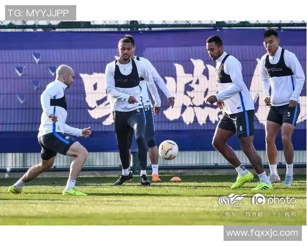 广州足球队的耐力之道：从体能训练到比赛表现的全面解析